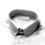 Tab-Kragen rund mit Knopf